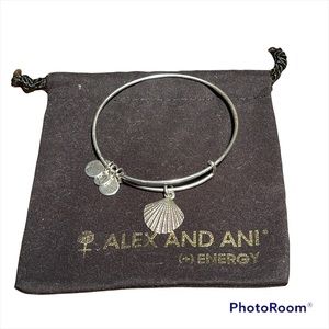 Alex and Ani Seashell Wire Expandable Bracelet